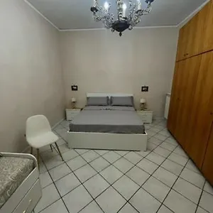 A Casa Re Nonn , Napoli Italia